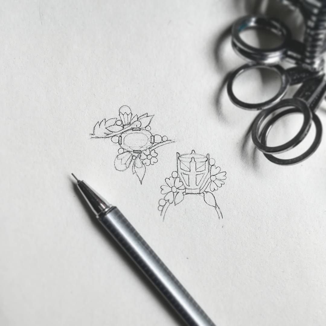 Jewellery design study in pencil and pen on paper, drawing 20.