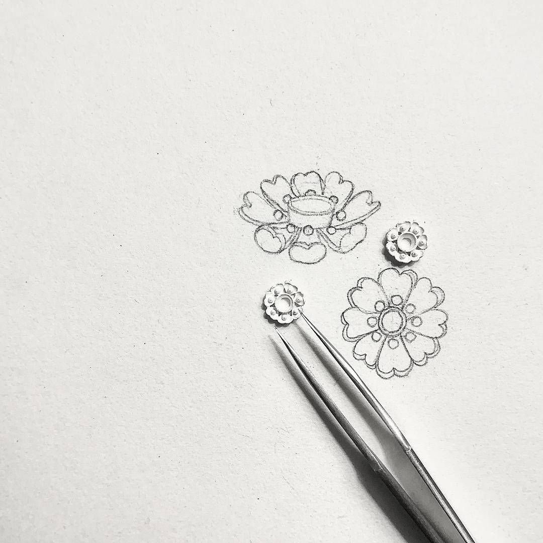 Jewellery design study in pencil and pen on paper, drawing 24.