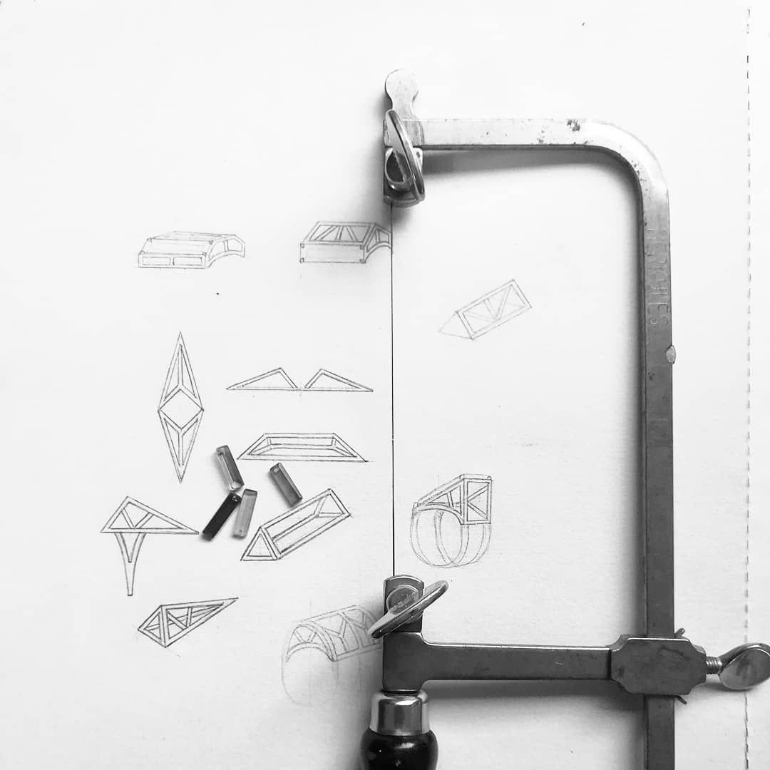 Jewellery design study in pencil and pen on paper, drawing 40.