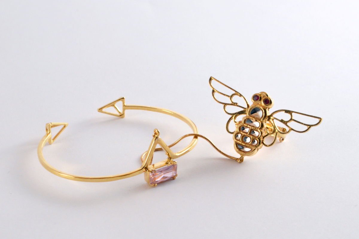 Bee Kundan ring and bangle with pink zircon, from the Safari collection.